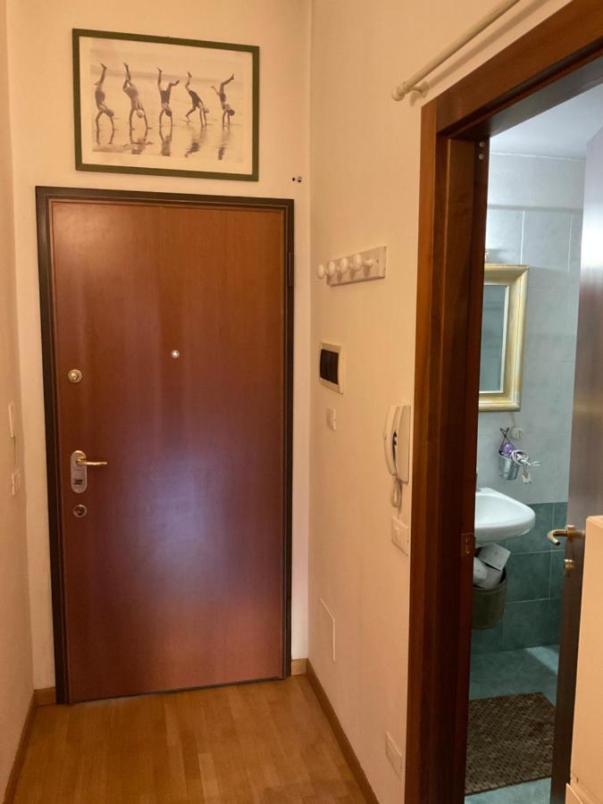 דירות מילאנו Isolab: Monolocale In Zona Isola מראה חיצוני תמונה